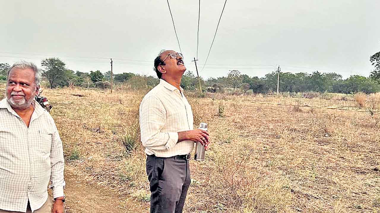 కరెంట్‌.. కన్నీరు పెట్టిస్తున్నది