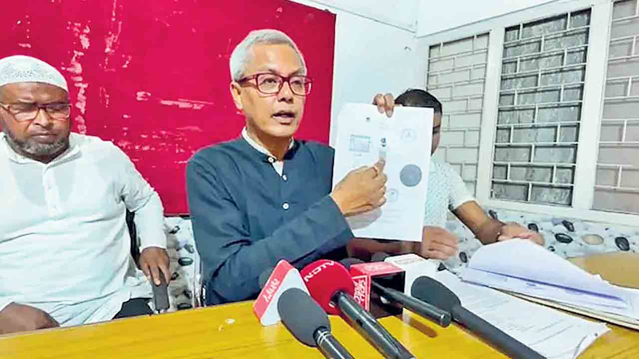 బీజేపీ గంగాజలమట!.. పాపాలను కడిగేస్తుందట.. బీజేపీ నేత వ్యాఖ్యలు