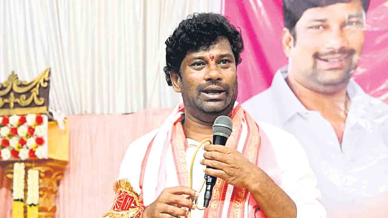 రేవంత్‌లో తెలంగాణ ఆత్మ లేదు.. జగిత్యాల సభను సక్సెస్‌ చేద్దాం: బాల సుమన్‌