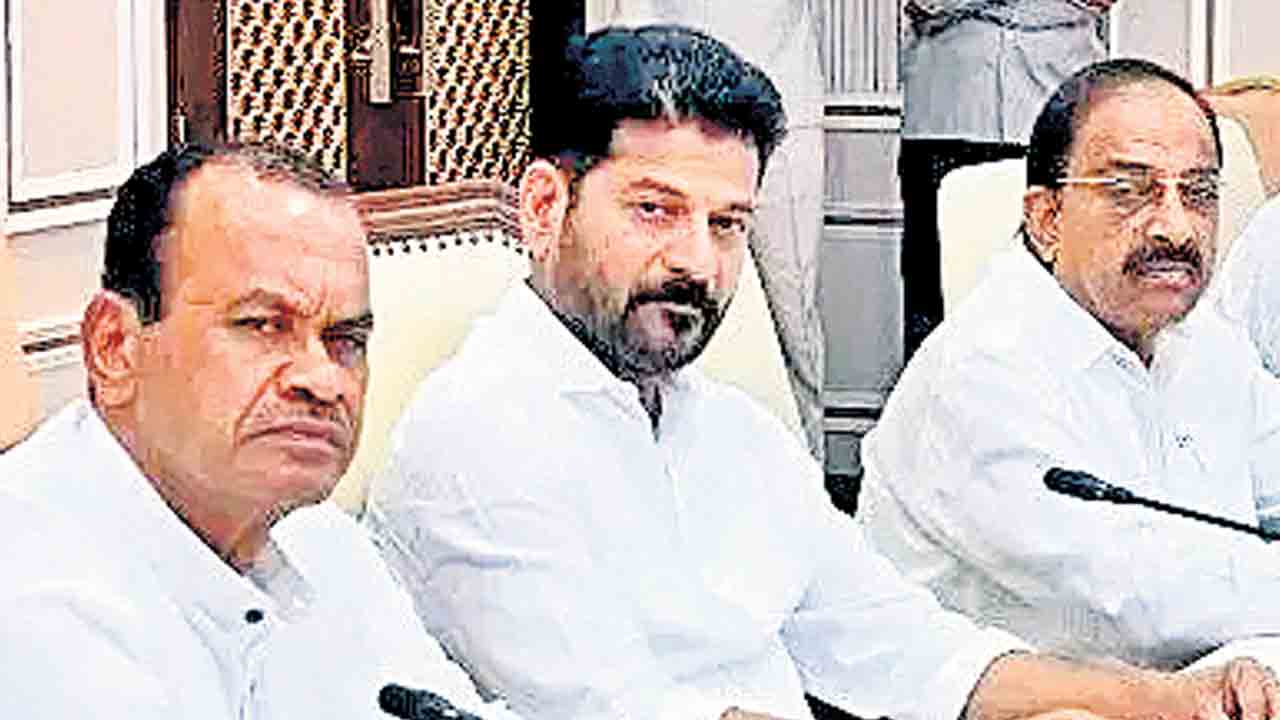 నీళ్లిస్తిమా..కేసీఆరే హీరో !