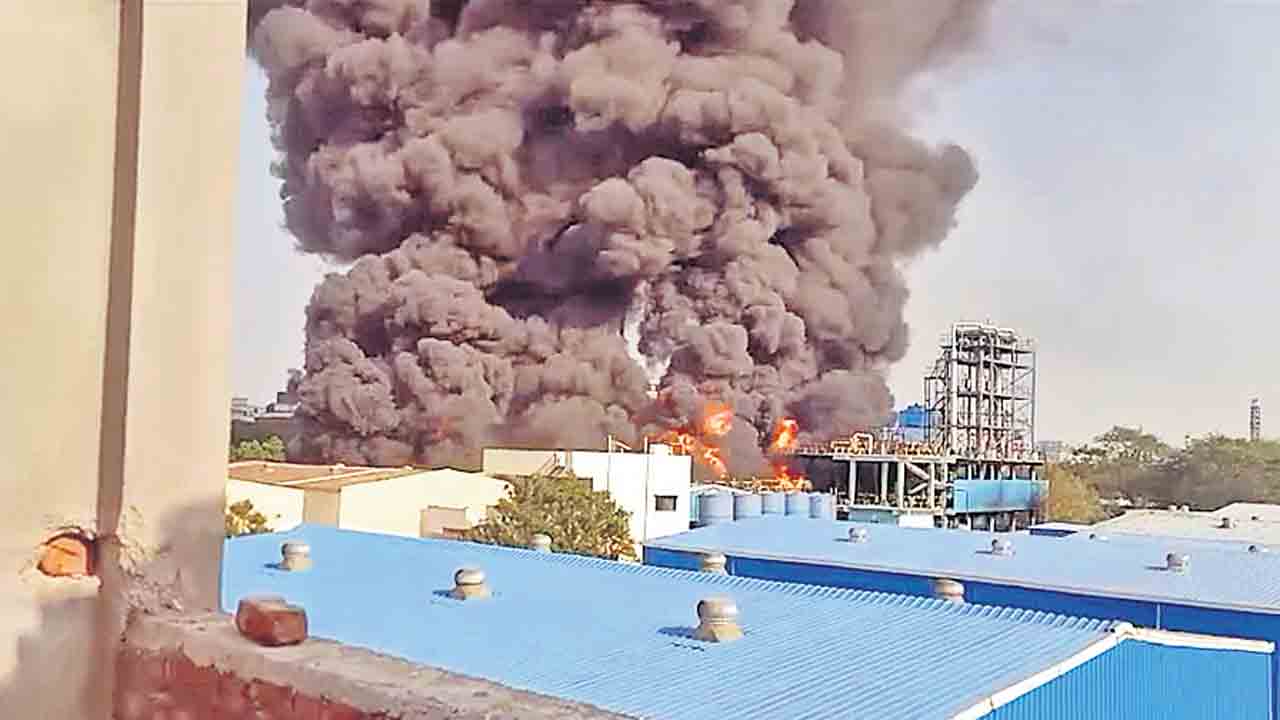 భారీ అగ్నిప్రమాదం