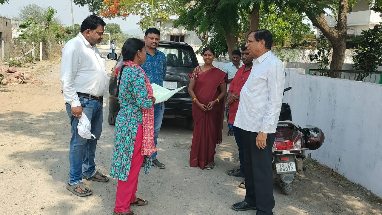DPO Venkateshwar Rao | పారిశుధ్య పనుల్లో నిర్లక్ష్యం చేస్తే చర్యలు : డీపీవో వెంకటేశ్వర్ రావు
