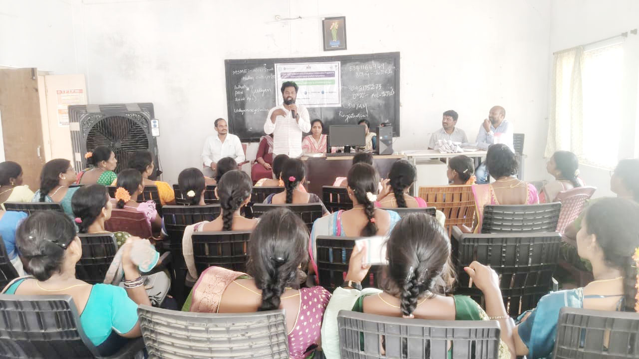 DRDA APD | మహిళల అభివృద్ధి ప్రభుత్వ లక్ష్యం : డీఆర్‌డీఏ అడిషనల్‌ పీడీ