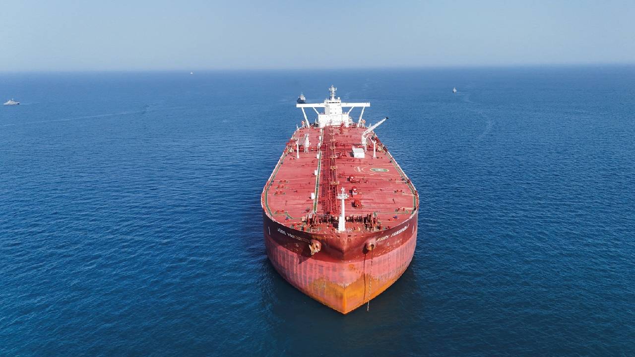 Strait Of Hormuz | హార్ముజ్ వద్ద ఉద్రిక్తత.. రెండు నౌకలపై కాల్పులు.. జలసంధి దాటిన భారత నౌకలు