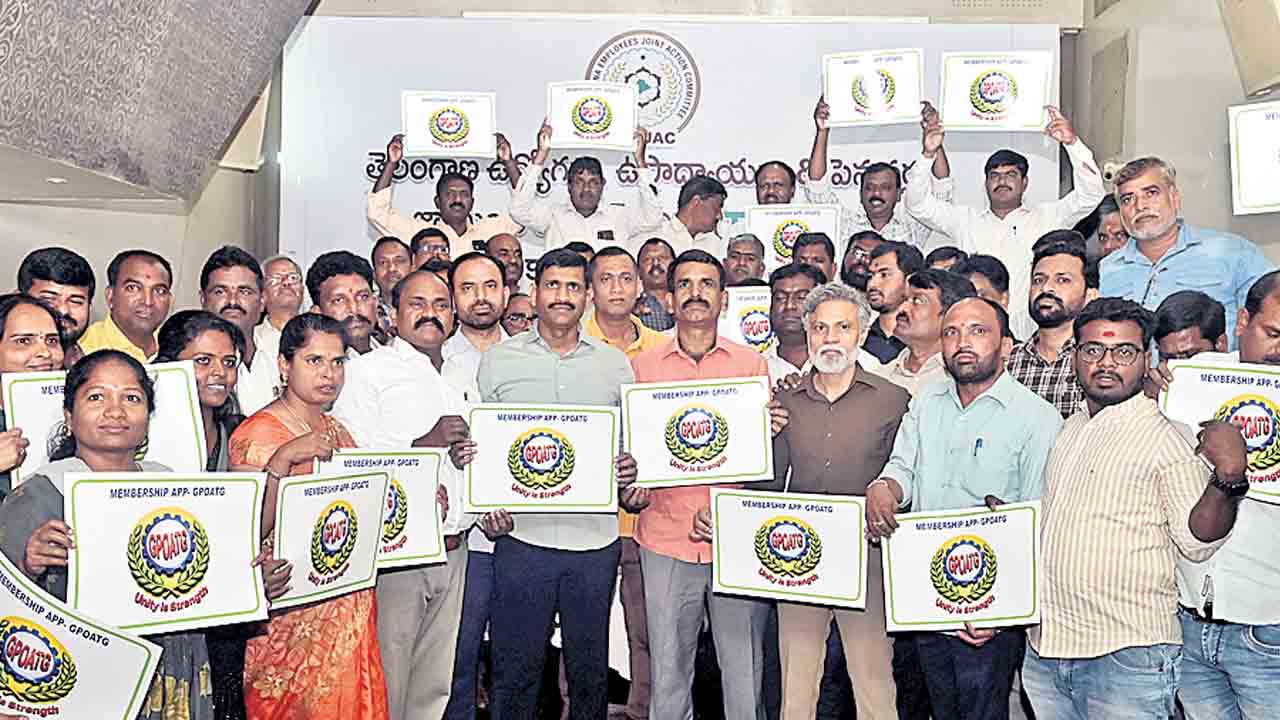 జూన్‌ 2 నాటికి పీఆర్సీ ప్రకటించాలి.. ఎంప్లాయీస్‌ జేఏసీ చైర్మన్‌ లచ్చిరెడ్డి డిమాండ్‌