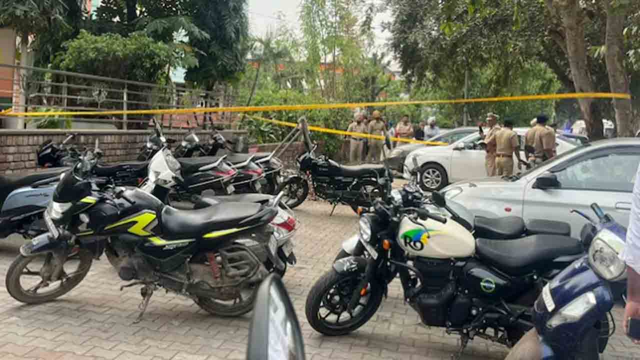 Explosion outside BJP office | పంజాబ్‌ బీజేపీ కార్యాలయం వద్ద పేలుడు.. పోలీసులు దర్యాప్తు