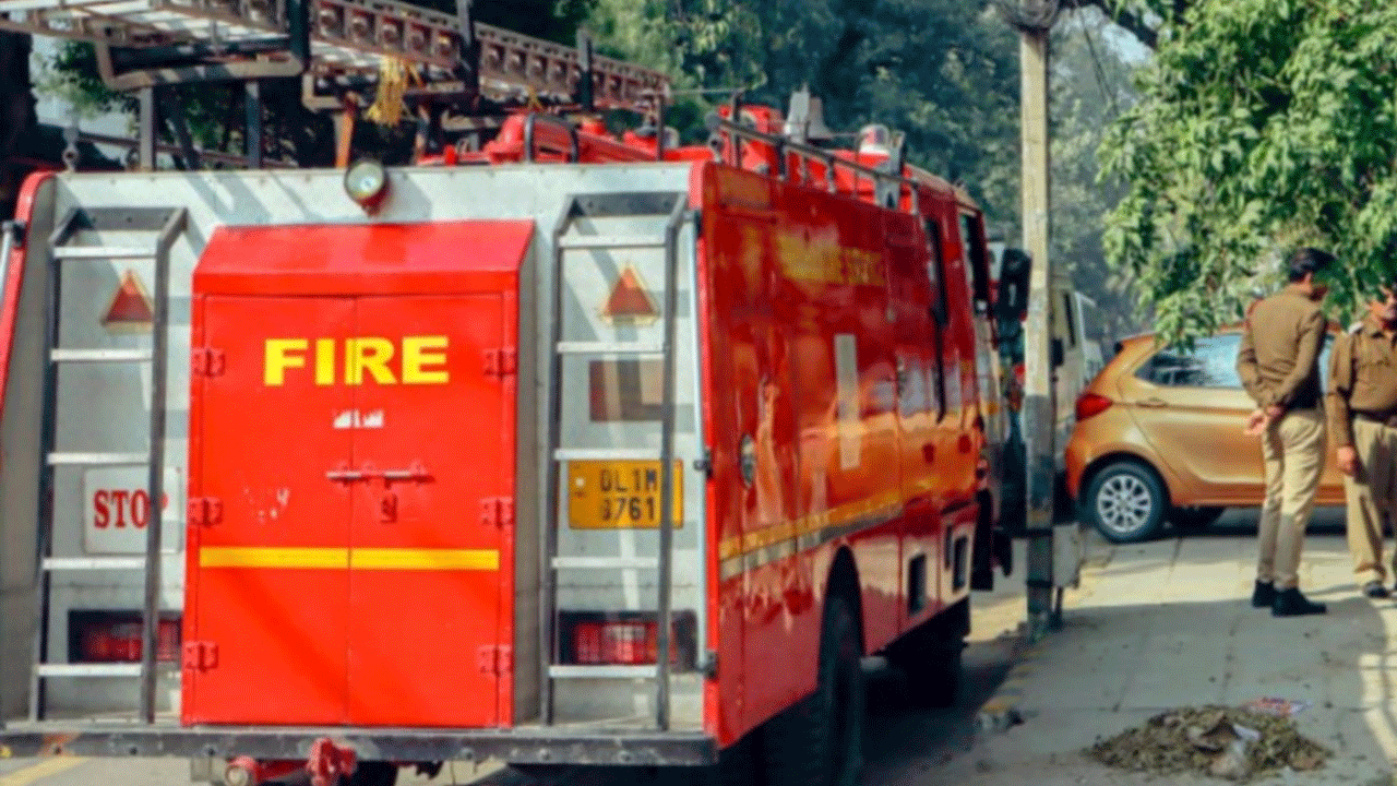 Explotion | పటాసుల ఫ్యాక్టరీలో పేలుడు.. 17 మంది దుర్మరణం