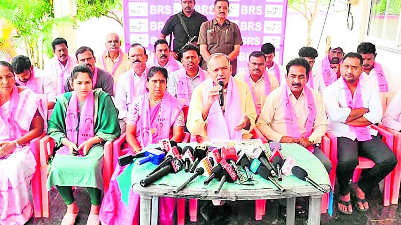 రాష్ట్రంలో రౌడీల రాజ్యం