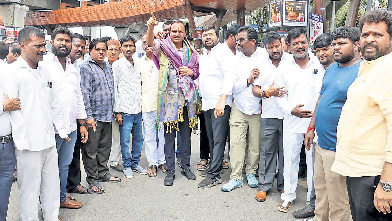 జనం గుండెల్లో రాజిరెడ్డి