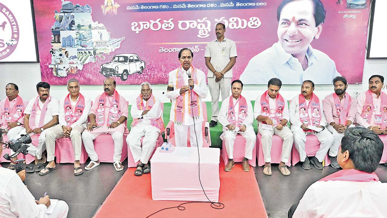 రజతోత్సాహం.. దిగ్విజయం