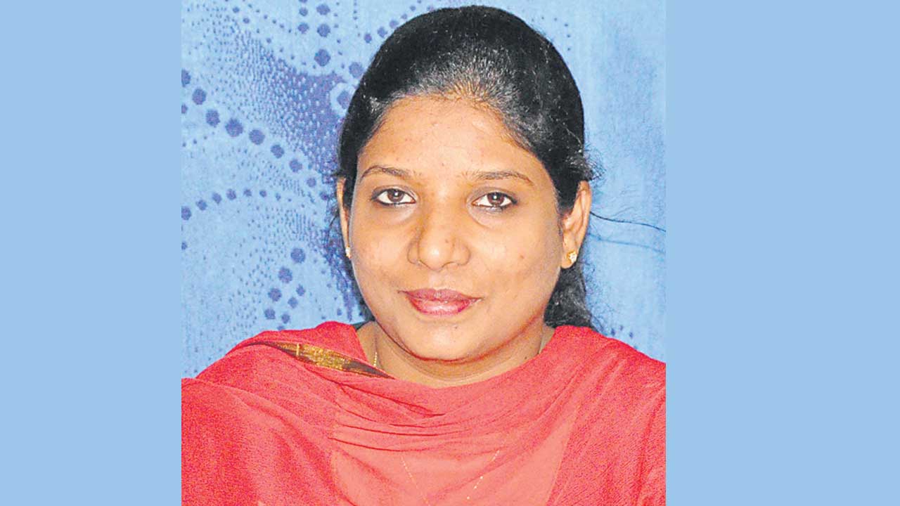 హైదరాబాద్‌ కలెక్టర్‌గా ప్రియాంక ఆల