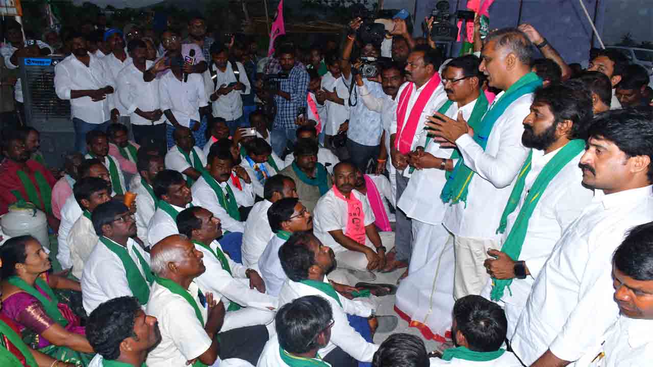 శాసనసభలో మౌనం ఎందుకు?