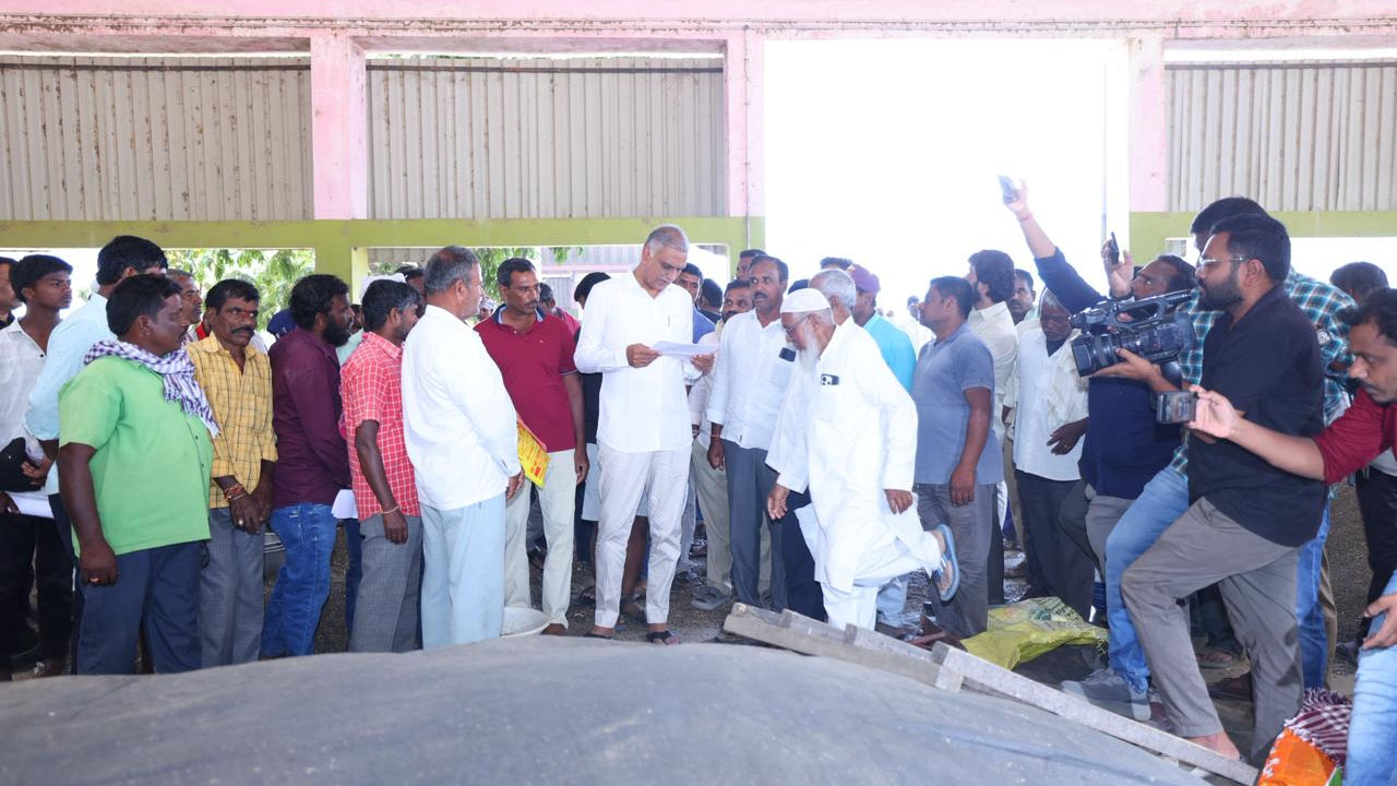 Harish Rao | వ్యవసాయ అధికారులపై మాజీ మంత్రి హరీష్‌రావు ఫైర్‌