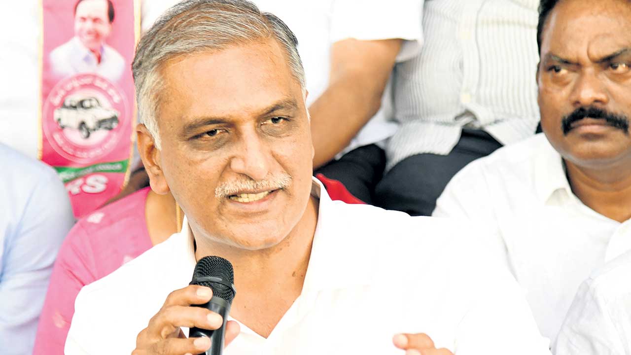 జీవన్‌రెడ్డి చేరిక బీఆర్‌ఎస్‌కు ఎంతో బలం