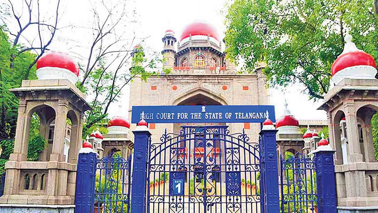 హైకోర్టు ఆదేశాలు ధిక్కరణ.. ఆర్డీవోకు జైలుశిక్ష