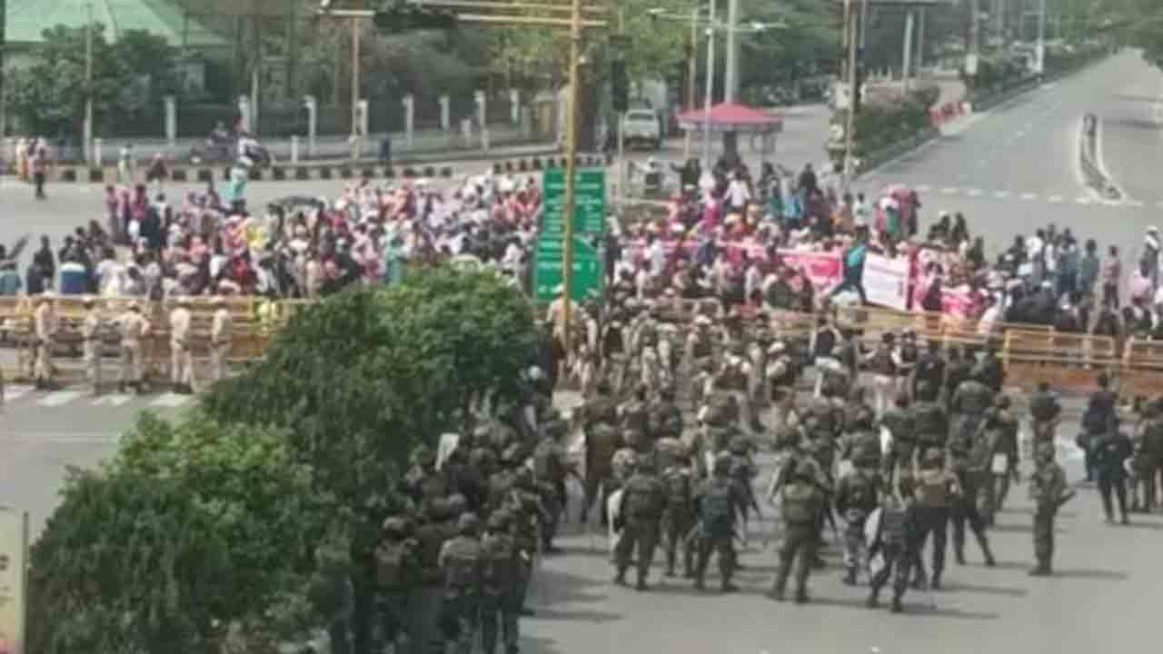 Imphal rally turns tense | మణిపూర్‌లో మళ్లీ ఉద్రిక్తత.. సీఎం నివాసం వద్దకు ర్యాలీకి నిరసకారులు యత్నం