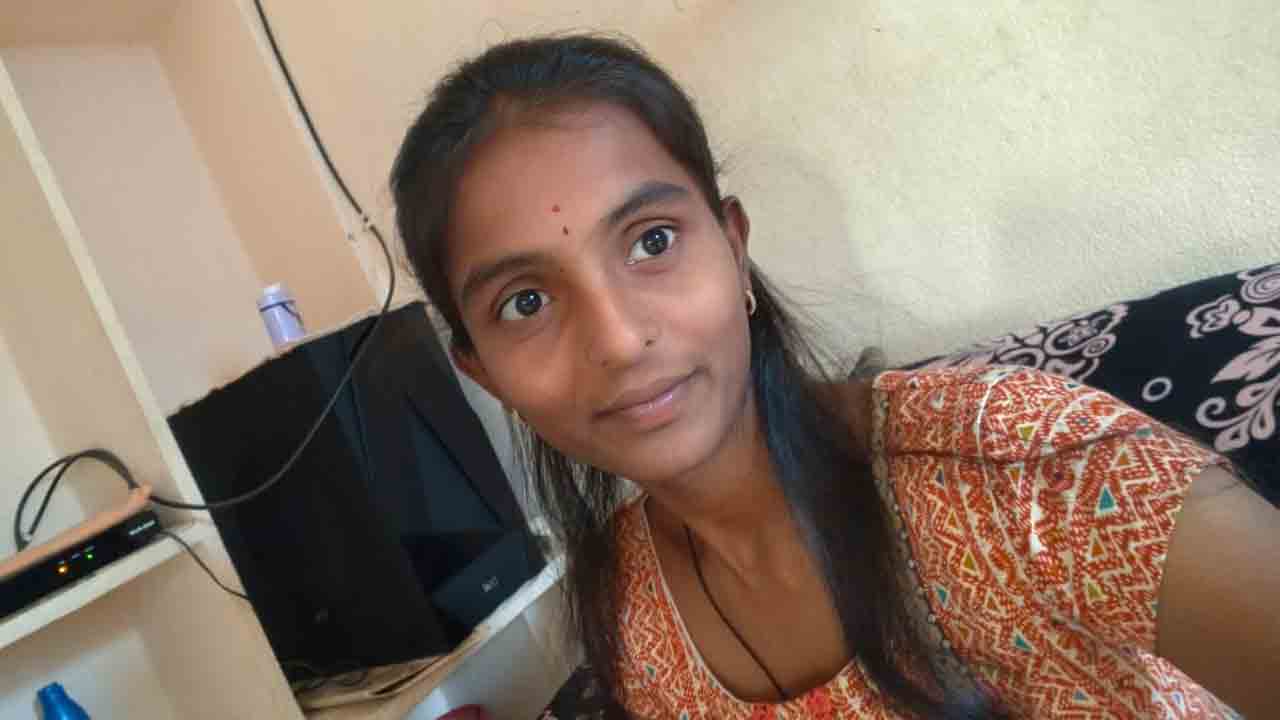 ఇంటర్‌ విద్యార్థిని ఆత్మహత్య