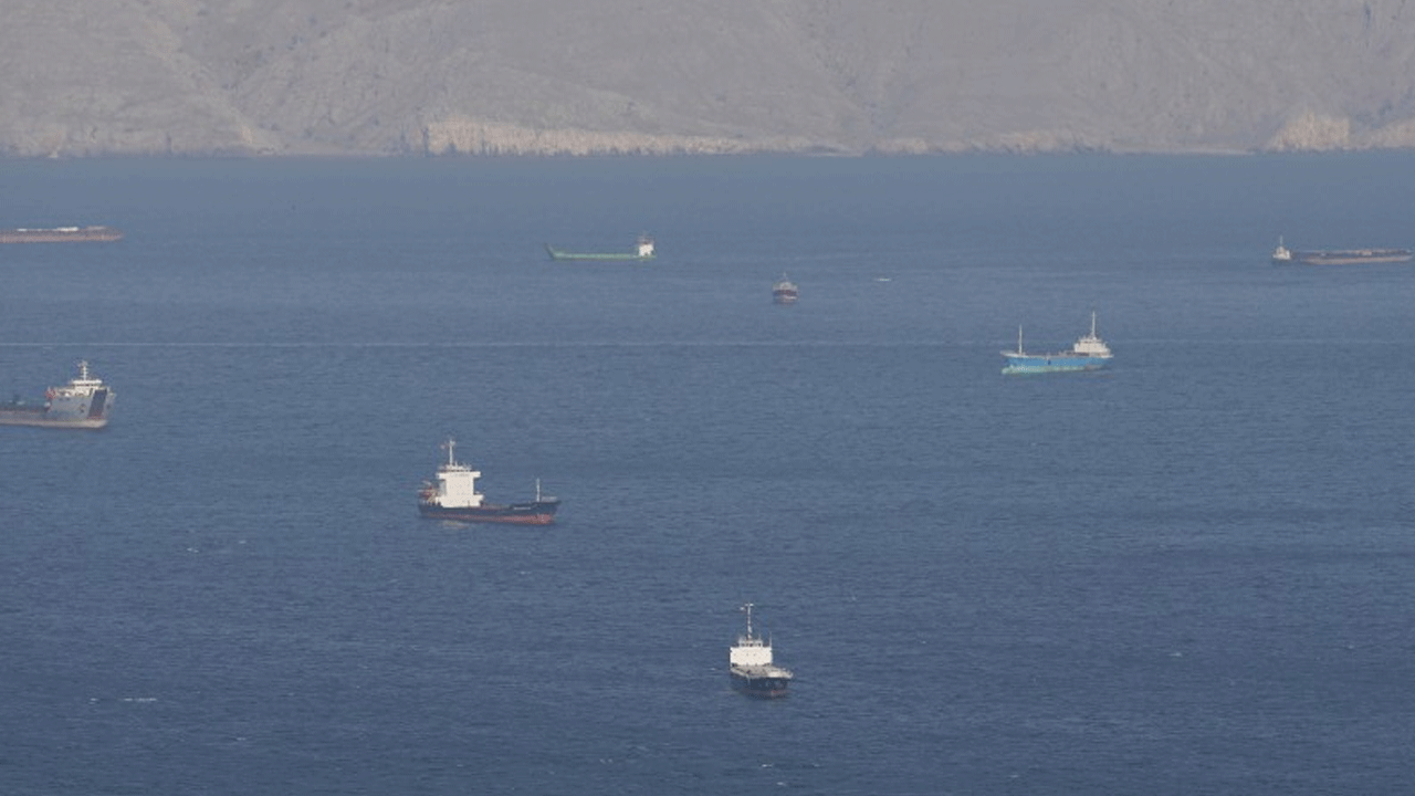 Iran | దిగ్బంధనాన్ని తొలగిస్తేనే శాంతి చర్చలకు వస్తాం.. స్పష్టం చేసిన ఇరాన్‌