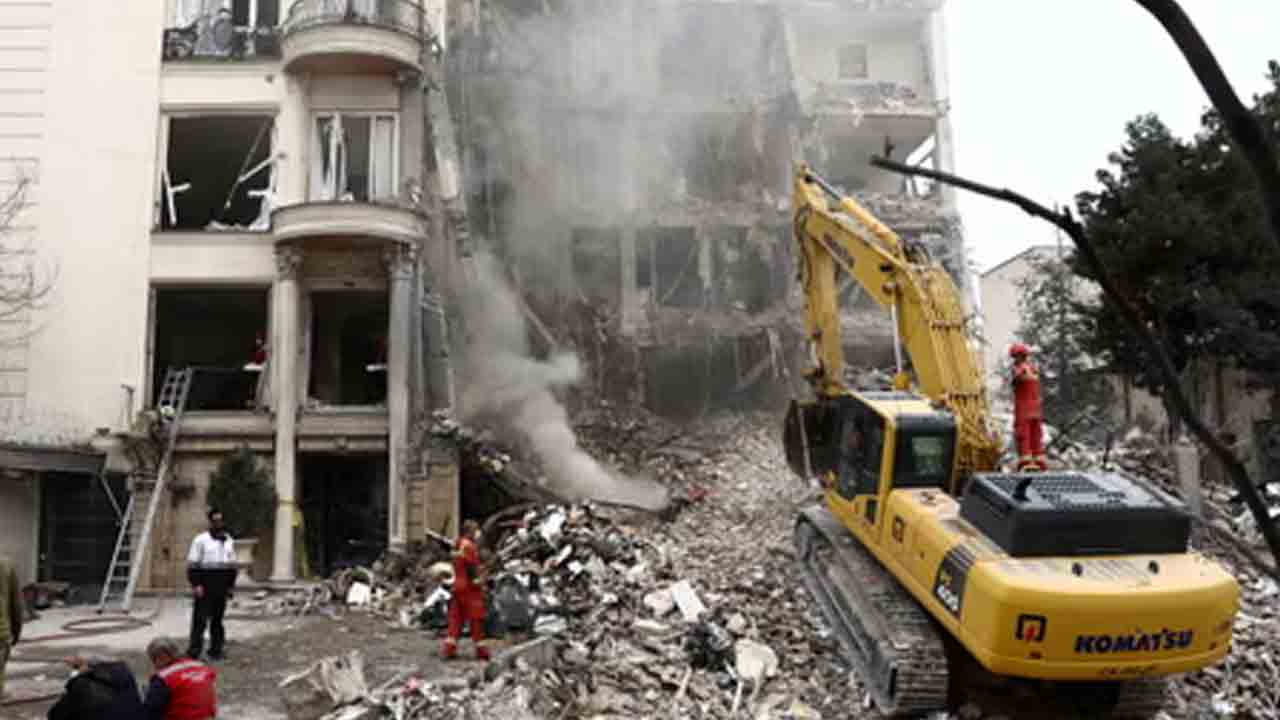 ఇరాన్‌పై విరుచుకుపడ్డ ఇజ్రాయెల్‌.. లెబనాన్‌ పైనా భీకర దాడులు