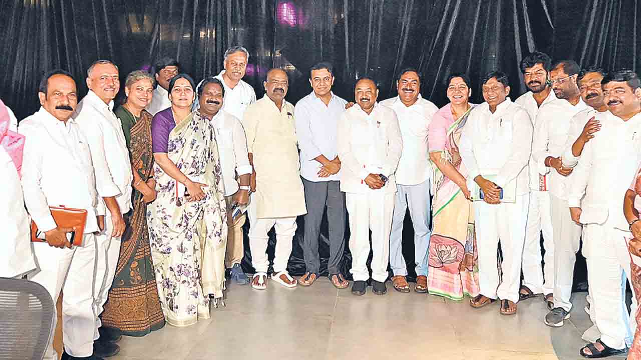 6న వరంగల్లో రైతుసభ.. ప్రభుత్వ వైఫల్యాలపై బీఆర్‌ఎస్‌ సమరశంఖం