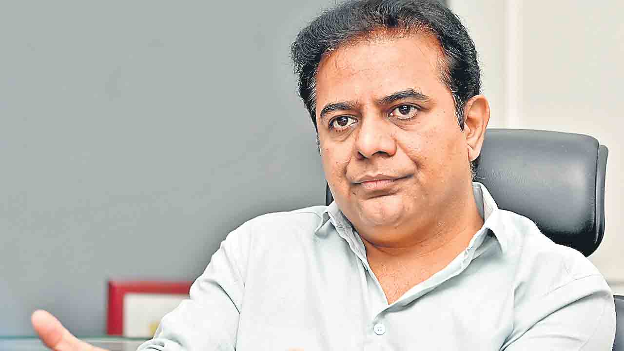 మూడేండ్ల్ల క్రితం తీసుకున్న నిర్ణయానికి కట్టుబడి ఉన్నాం