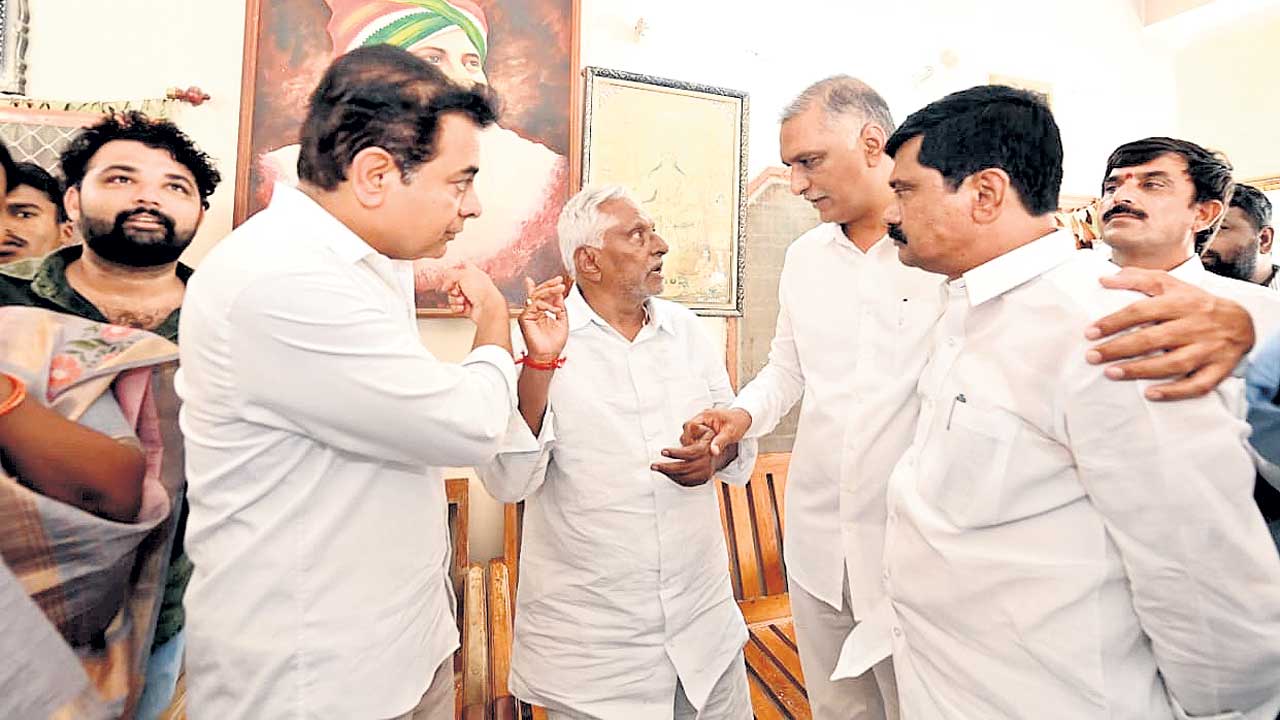 జీవన్‌రెడ్డి ఇంటికి కేటీఆర్‌, హరీశ్‌రావు