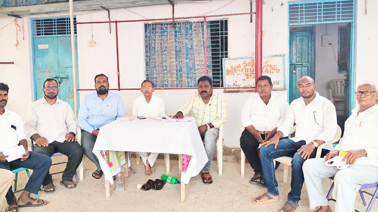 VLTs Cancell |  గడి బురుజులు స్థలాలపై వేసిన వీఎల్టీలను వెంటనే రద్దు చేయాలి