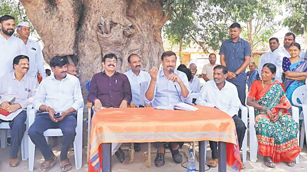 ఉప కాల్వల నిర్మాణం పూర్తిచేయాలి