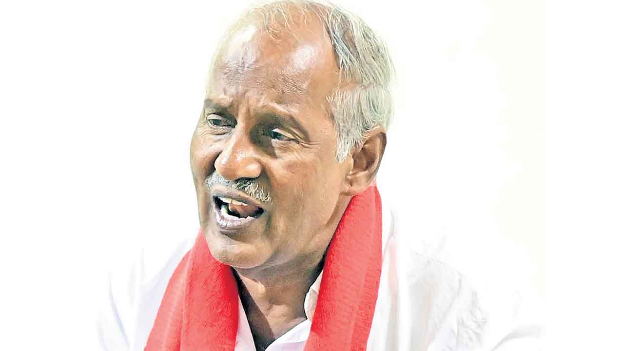 కాంగ్రెస్‌ సర్కార్‌ తప్పుల మీద తప్పులు