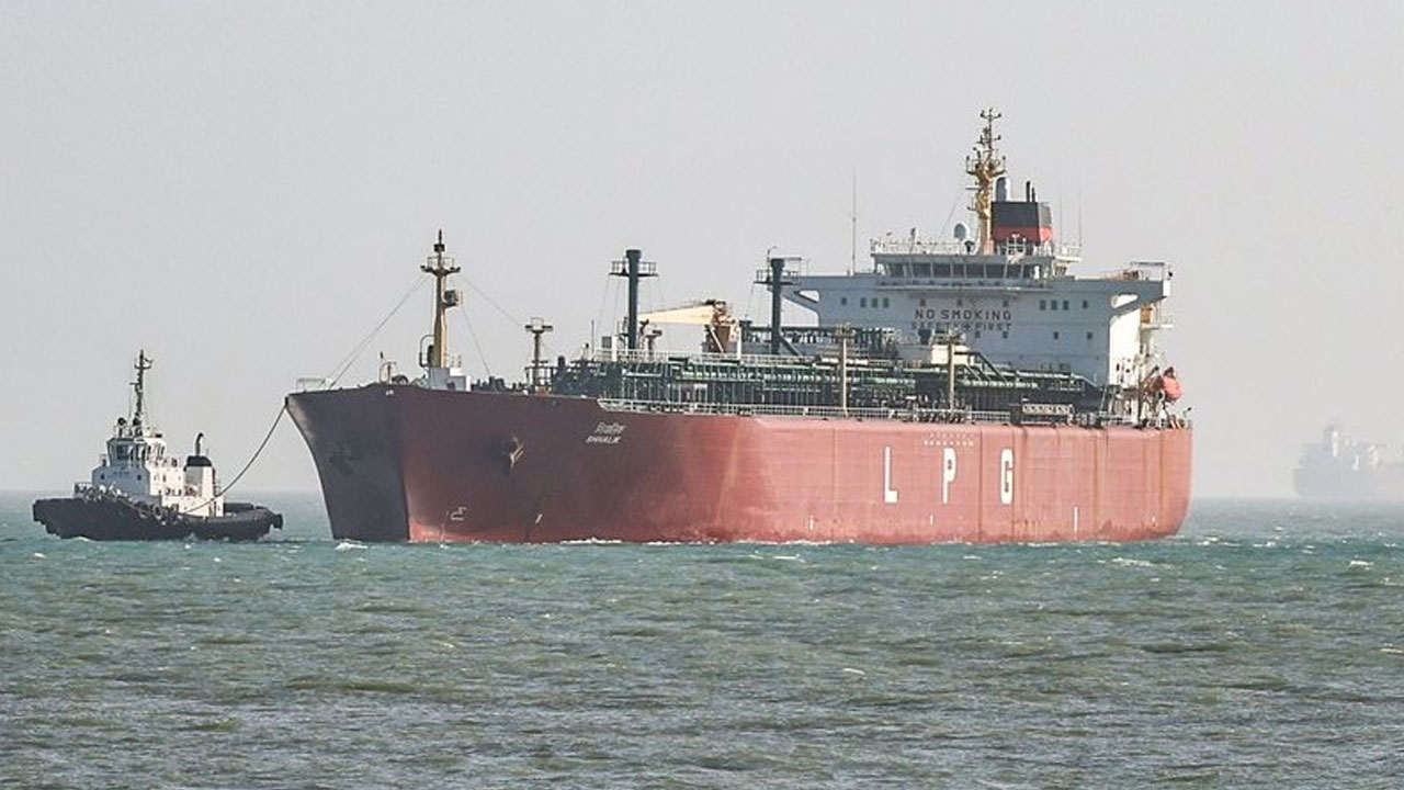 LPG tanker | గ్రీన్ సాల్వి.. భారీ లోడ్‌తో భారత్ దిశగా మరో ఎల్పీజీ ట్యాంకర్‌..!