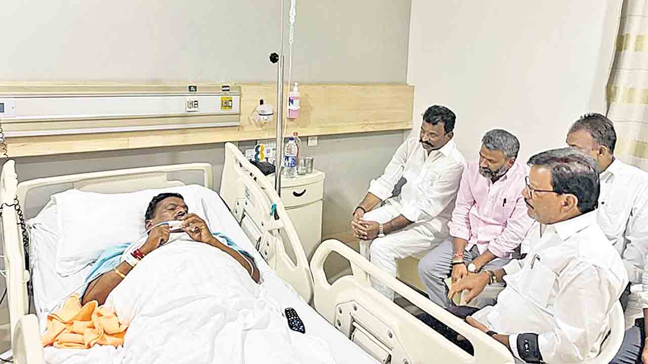 ఎమ్మెల్యే మహిపాల్‌రెడ్డికి స్వల్ప గాయాలు