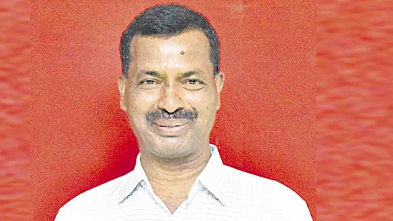 విద్యుత్తు ఆర్టిజన్ల డిమాండ్లు నెరవేర్చాలి.. సీపీఐ ఎమ్మెల్సీ నెల్లికంటి సత్యం