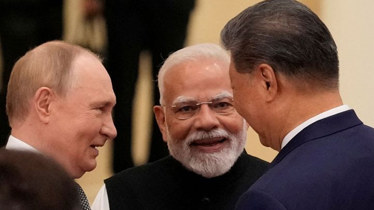 Jeffrey Sachs:  మోదీ, పుతిన్‌, జిన్‌పింగ్‌.. వీళ్లు మాత్ర‌మే యుద్ధాన్ని ఆప‌గ‌ల‌రు: జెఫ్రీ సాచ్స్