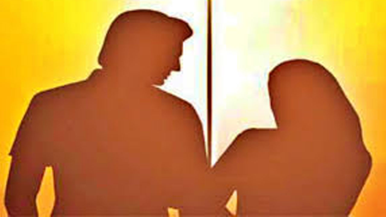 Macherla ASI | ఏకాంతంగా ఉన్న జంటలను రహస్యంగా వీడియోలు తీసి బ్లాక్‌ మెయిల్.. మాచెర్ల ఏఎస్సై నిర్వాకం