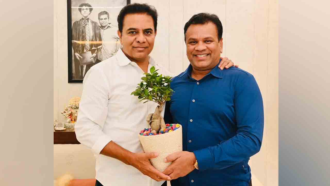 Mahesh Bigala | కేటీఆర్, హరీష్ రావును కలిసిన బీఆర్ఎస్ ఎన్ఆర్ఐ కోఆర్డినేటర్ మహేష్ బిగాల