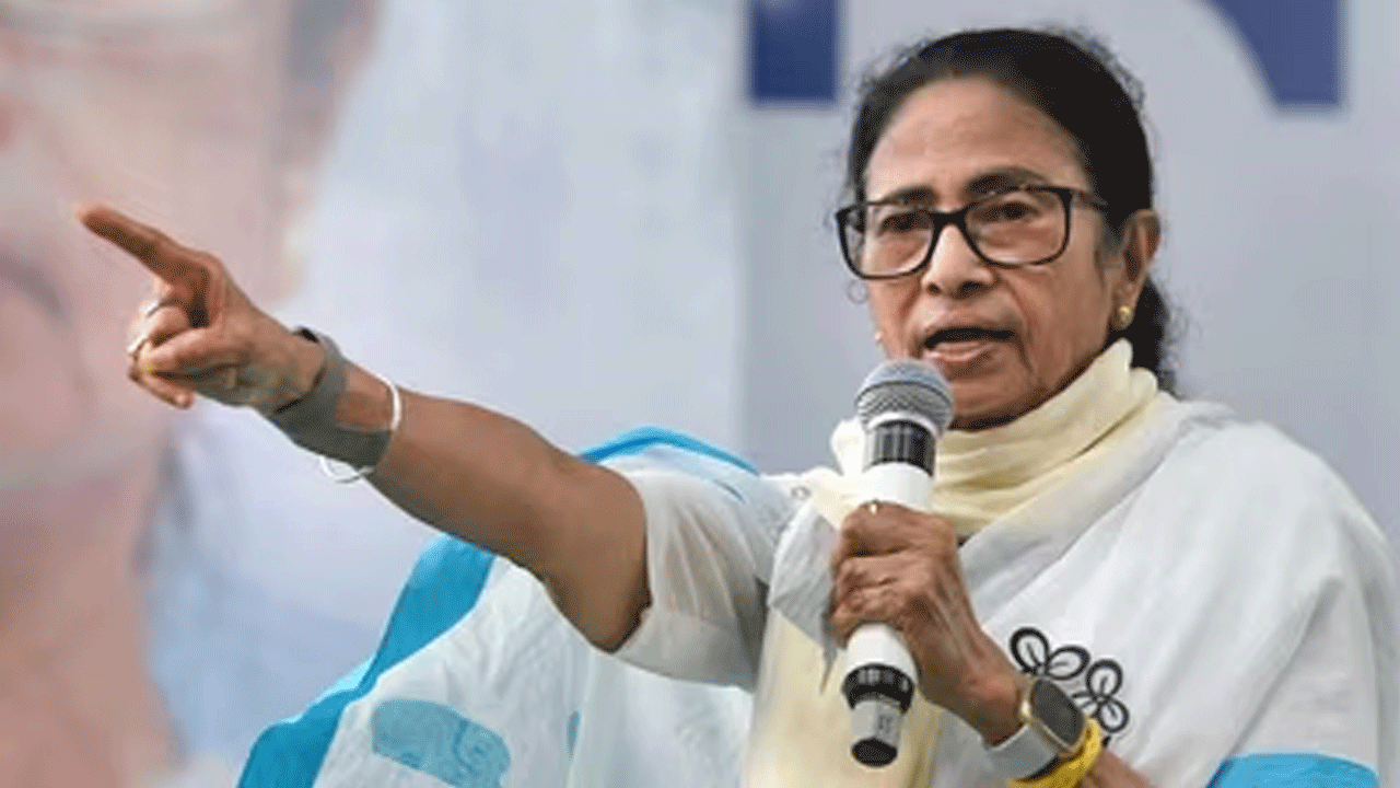 Mamata Banerjee | హింసను ప్రేరేపించే వ్యాఖ్యలు చేసిన కేంద్ర హోంమంత్రిపై కేసు వేస్తాం : మమతాబెనర్జి