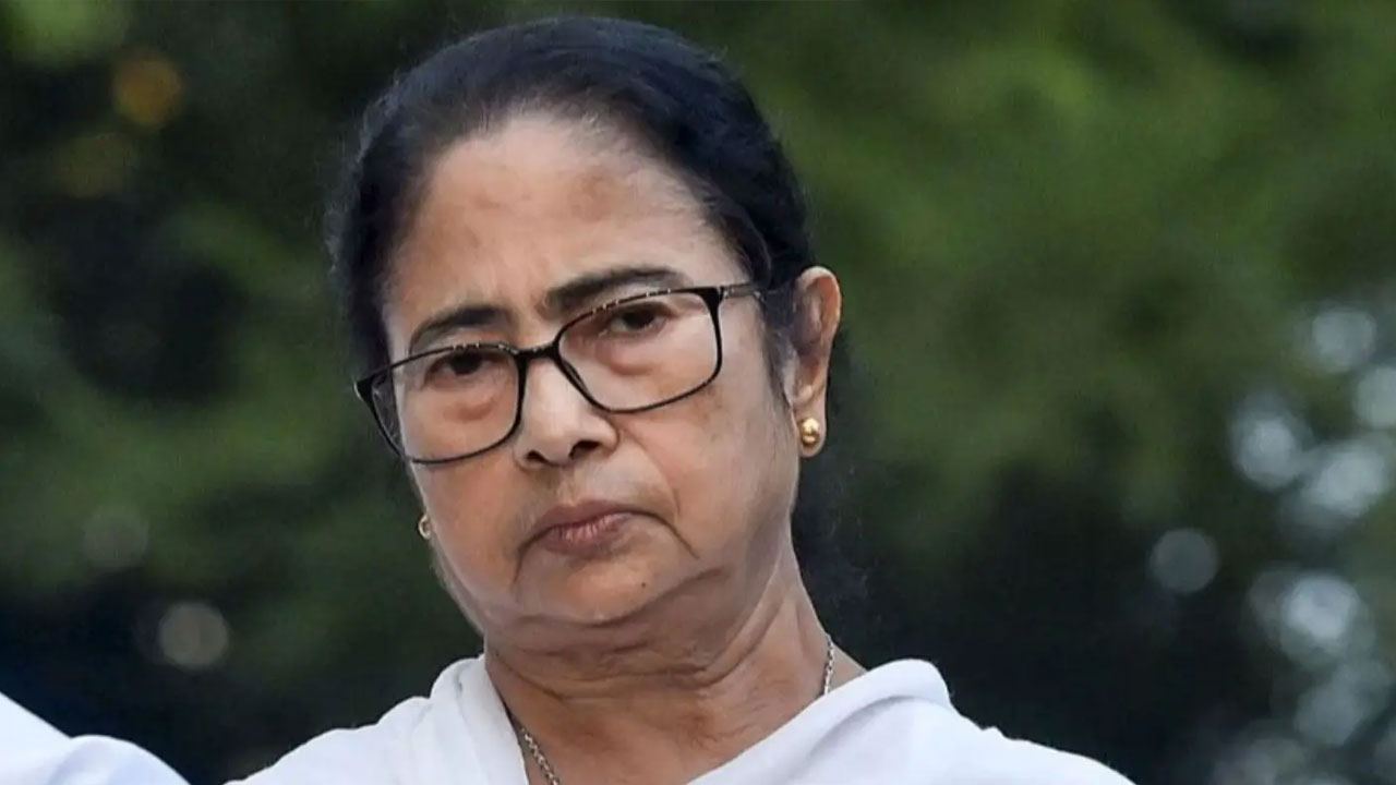 Mamata Banerjee | పాలన నా చేతుల్లో లేదు.. ఆ నిర్బంధం గురించి నాకు తెలియదు : మమతాబెనర్జీ