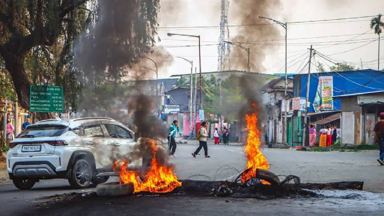 Manipur | మణిపూర్‌లో మళ్లీ ఘర్షణలు.. ముగ్గురు మృతి.. పలువురికి గాయాలు