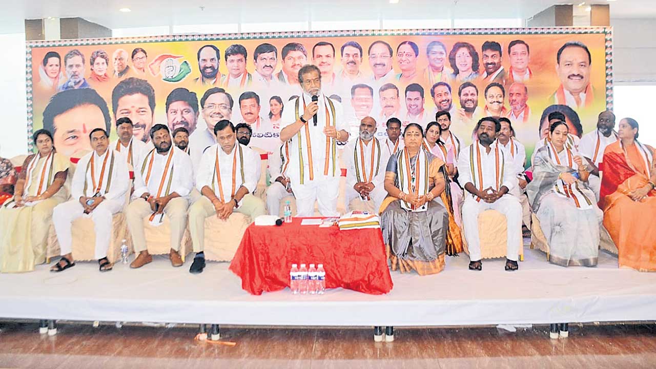 కాంగ్రెస్‌లో వర్గపోరు