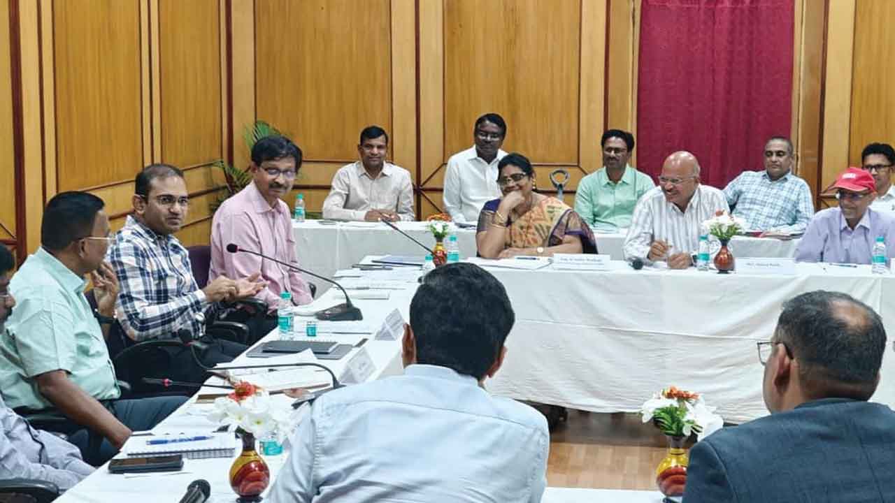 జూన్‌ 2నాటికి రైతు డిస్కమ్‌ కార్యకలాపాలు : ముషారఫ్‌ ఫారూఖీ