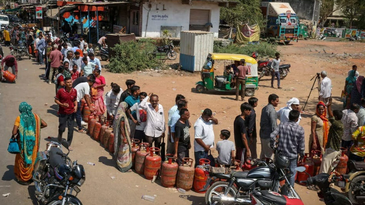 NHRC Complaint | ఇంధన కొరతపై జాతీయ మానవహక్కుల కమిషన్‌కు ఫిర్యాదు.. కేసు నమోదు