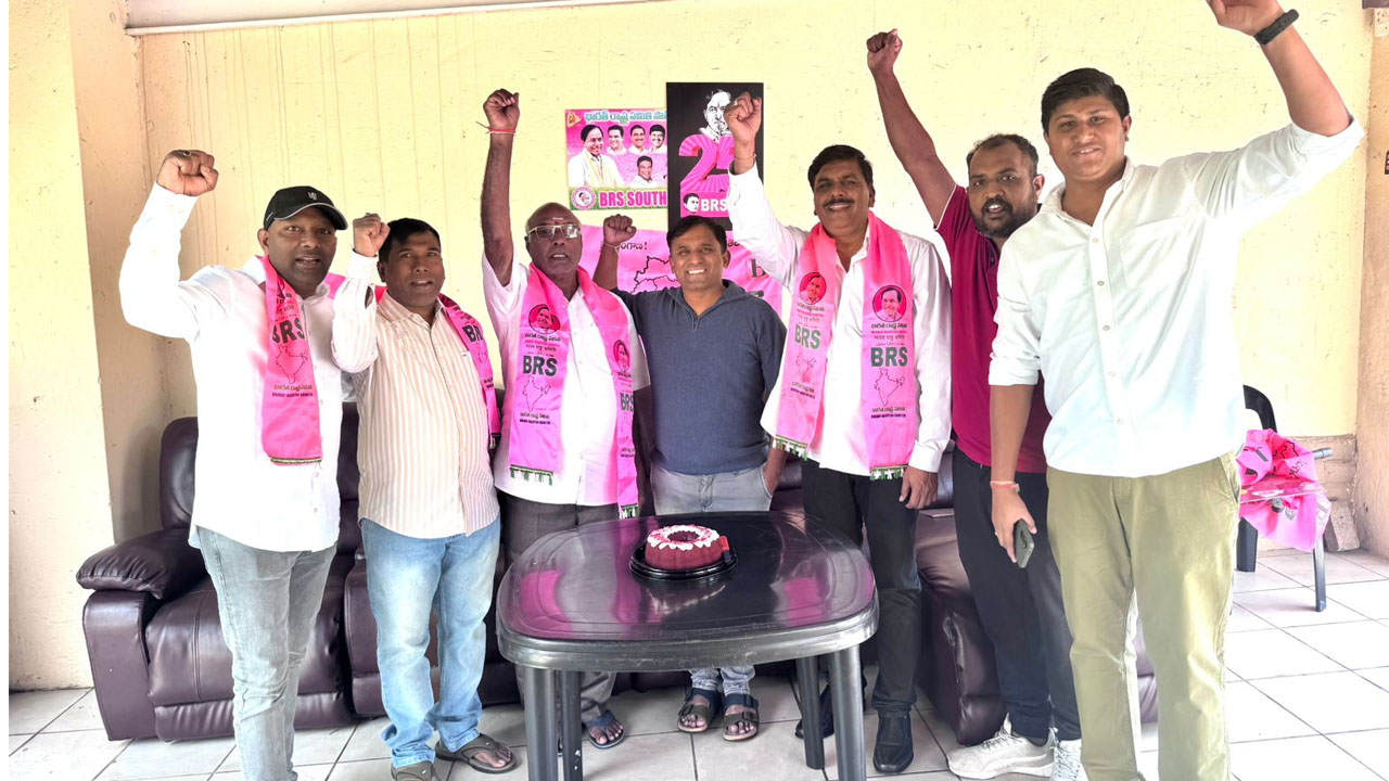 BRS Formation | దక్షిణాఫ్రికాలోని జోహానెస్‌బర్గ్‌లో ఘనంగా బీఆర్‌ఎస్‌ ఆవిర్భావ వేడుకలు