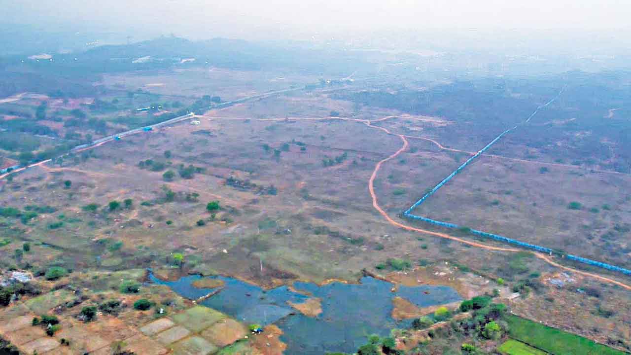 BRS leaders | నేడు రంగారెడ్డి కలెక్టర్‌ను కలువనున్న బీఆర్‌ఎస్‌ నేతలు