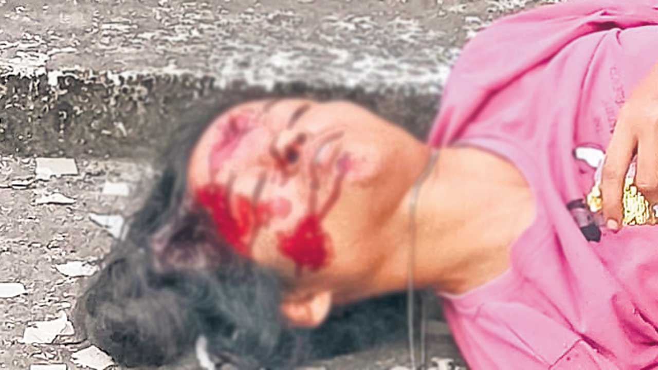 ఇంజినీరింగ్‌ విద్యార్థిని ఆత్మహత్యా యత్నం