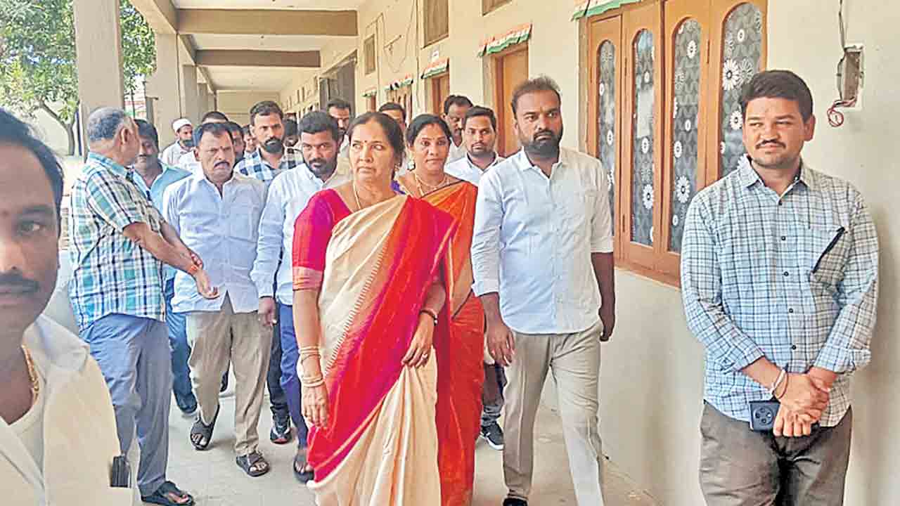 నర్సింగ్‌ కళాశాలను పట్టించుకోండి