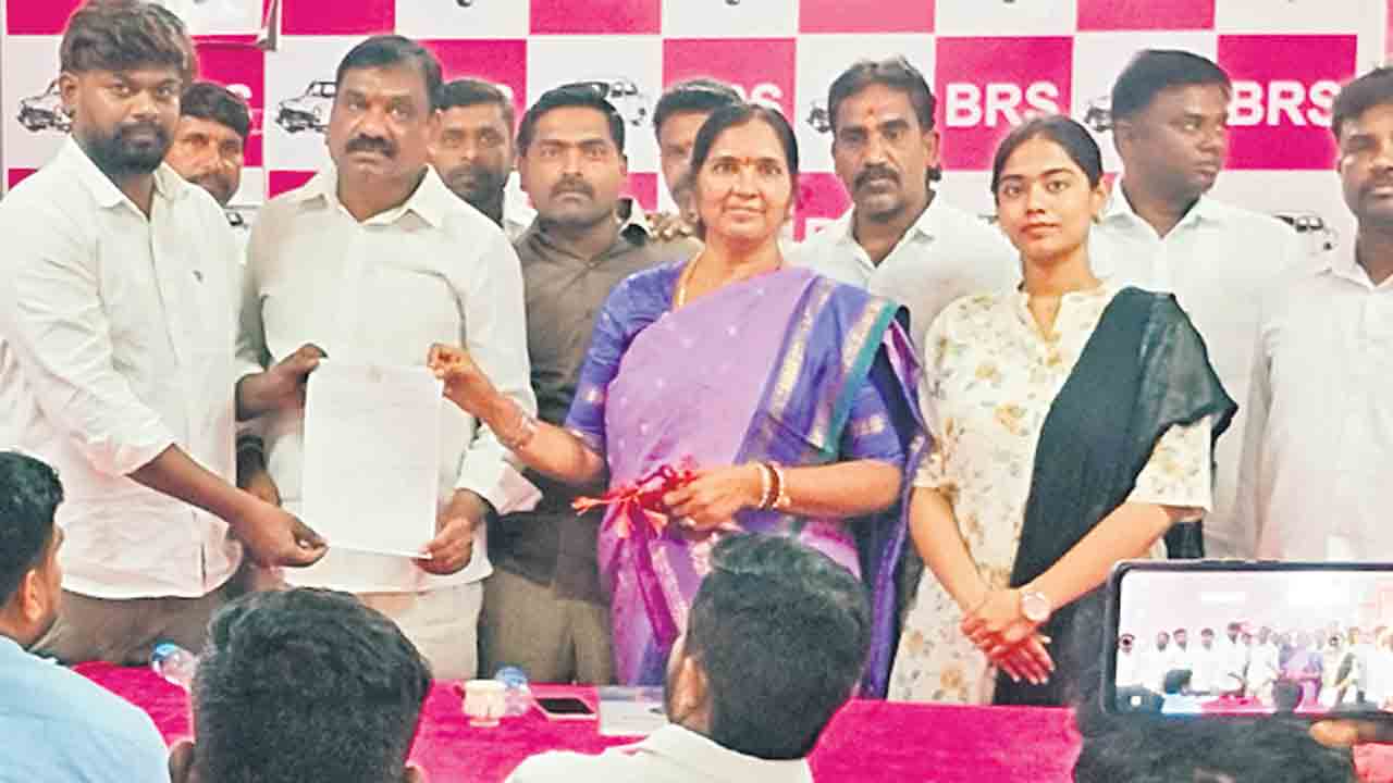 సర్కార్‌ను ఎక్కడికక్కడ నిలదీద్దాం