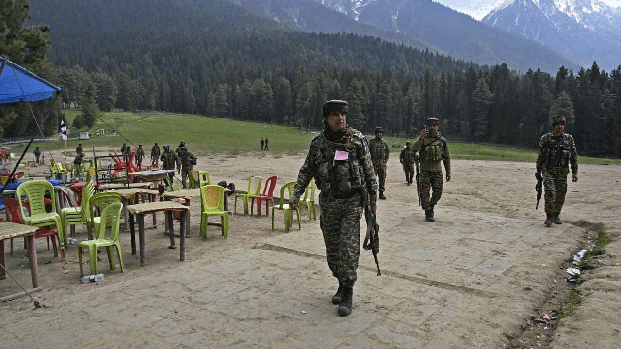 Pahalgam Attack | రూ.3 వేల కోసం ఆ ఇద్దరి కక్కుర్తి.. 26 మంది ప్రాణాలు బలి..!