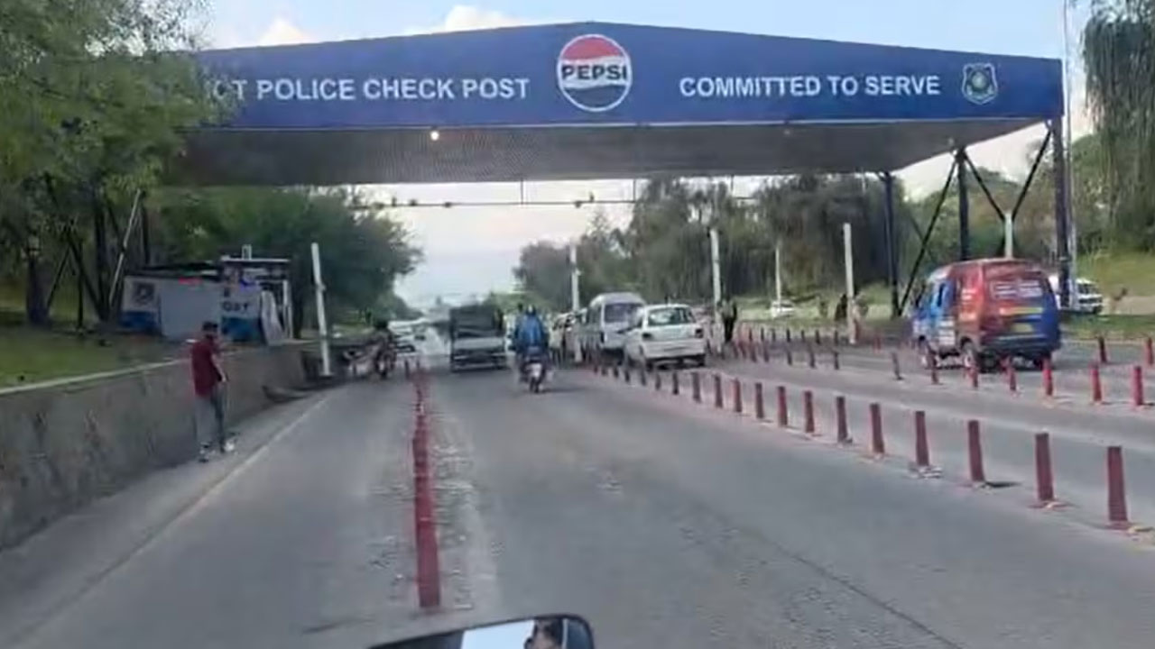 High Alert | శాంతి చర్చలవేళ పాకిస్థాన్‌లో హైఅలర్ట్‌.. ఇస్లామాబాద్‌లో రెడ్‌ జోన్‌కు మూత..!