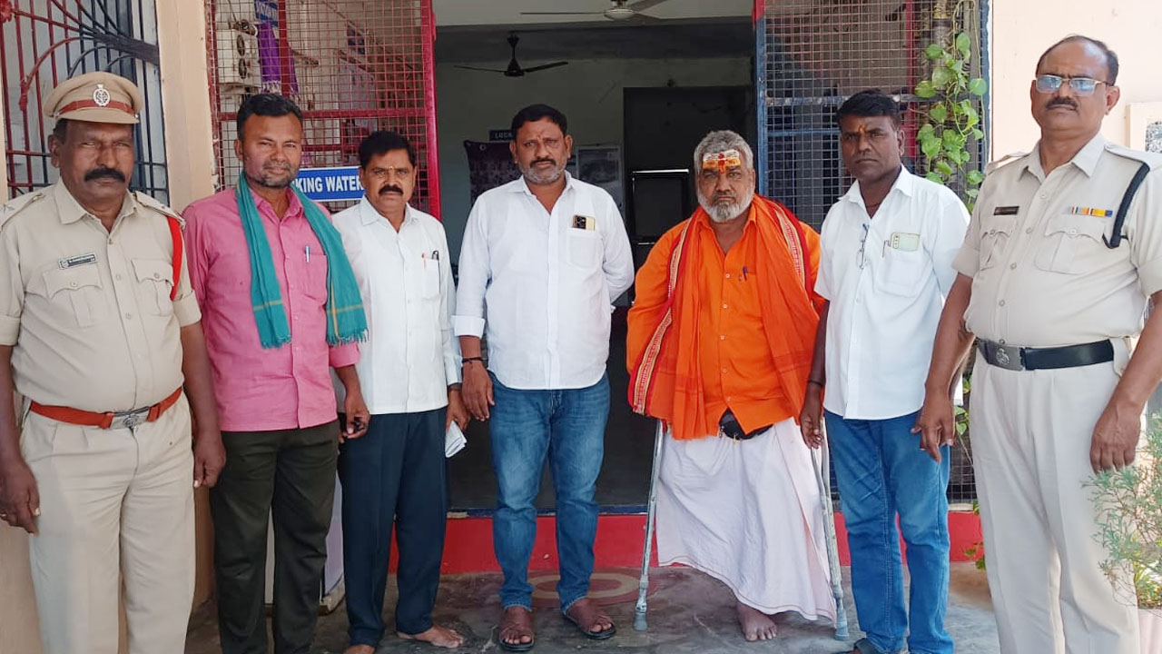 BRS Leaders Arrest | బాసరలో సీఎం పర్యటన సందర్భంగా బీఆర్‌ఎస్‌ నాయకుల ముందస్తు అరెస్ట్‌