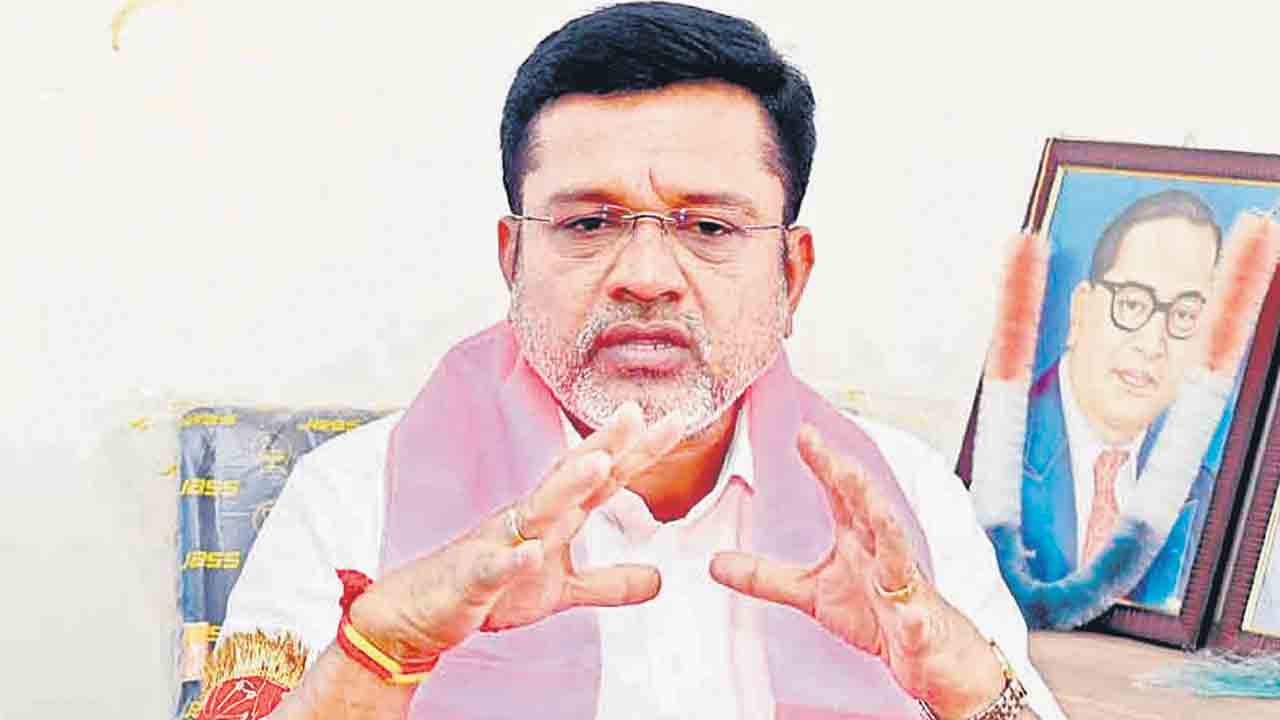 ఊరూరూ తరలాలి: పుట్ట మధూకర్‌